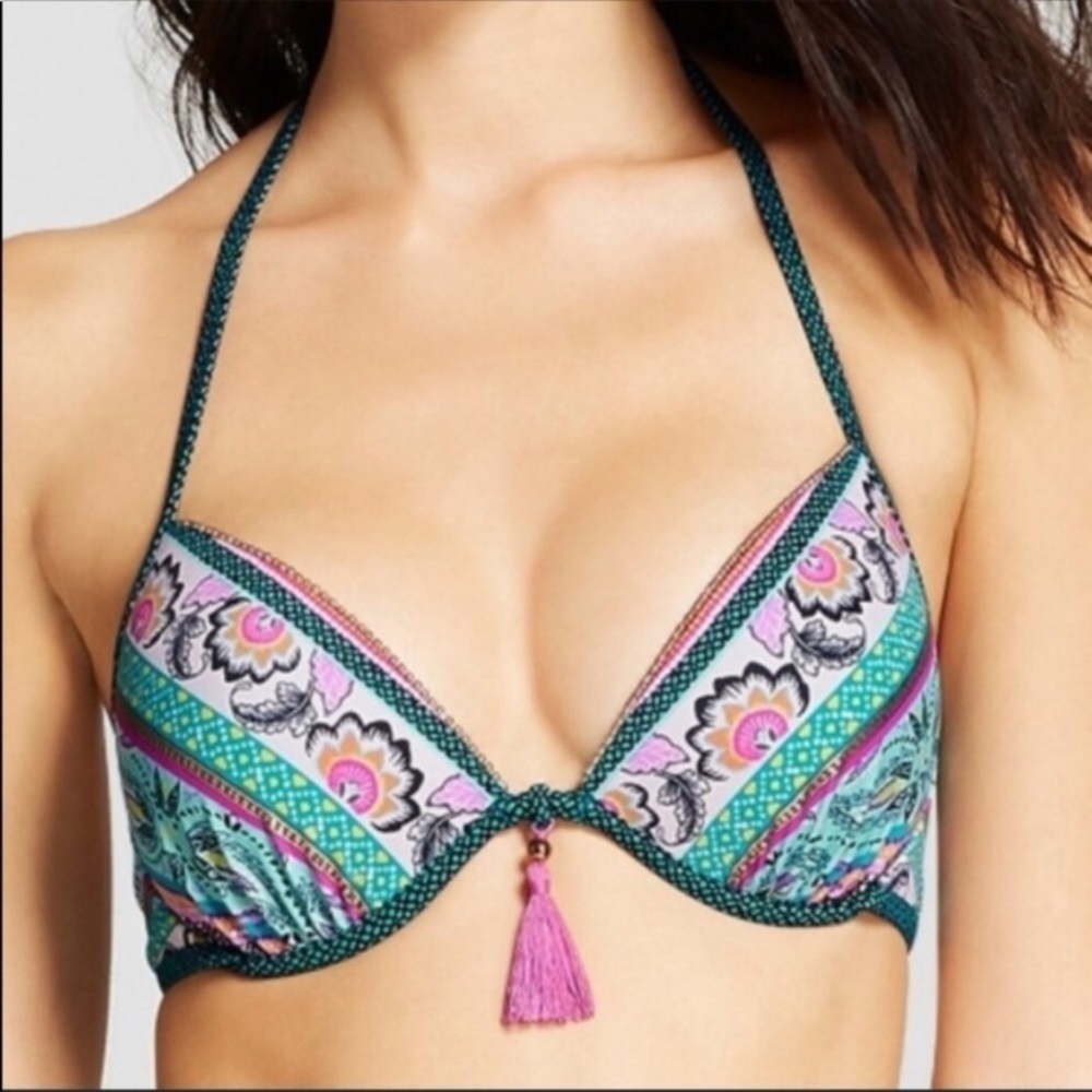 “SHADE & SHORE” Tassel Bikini Top